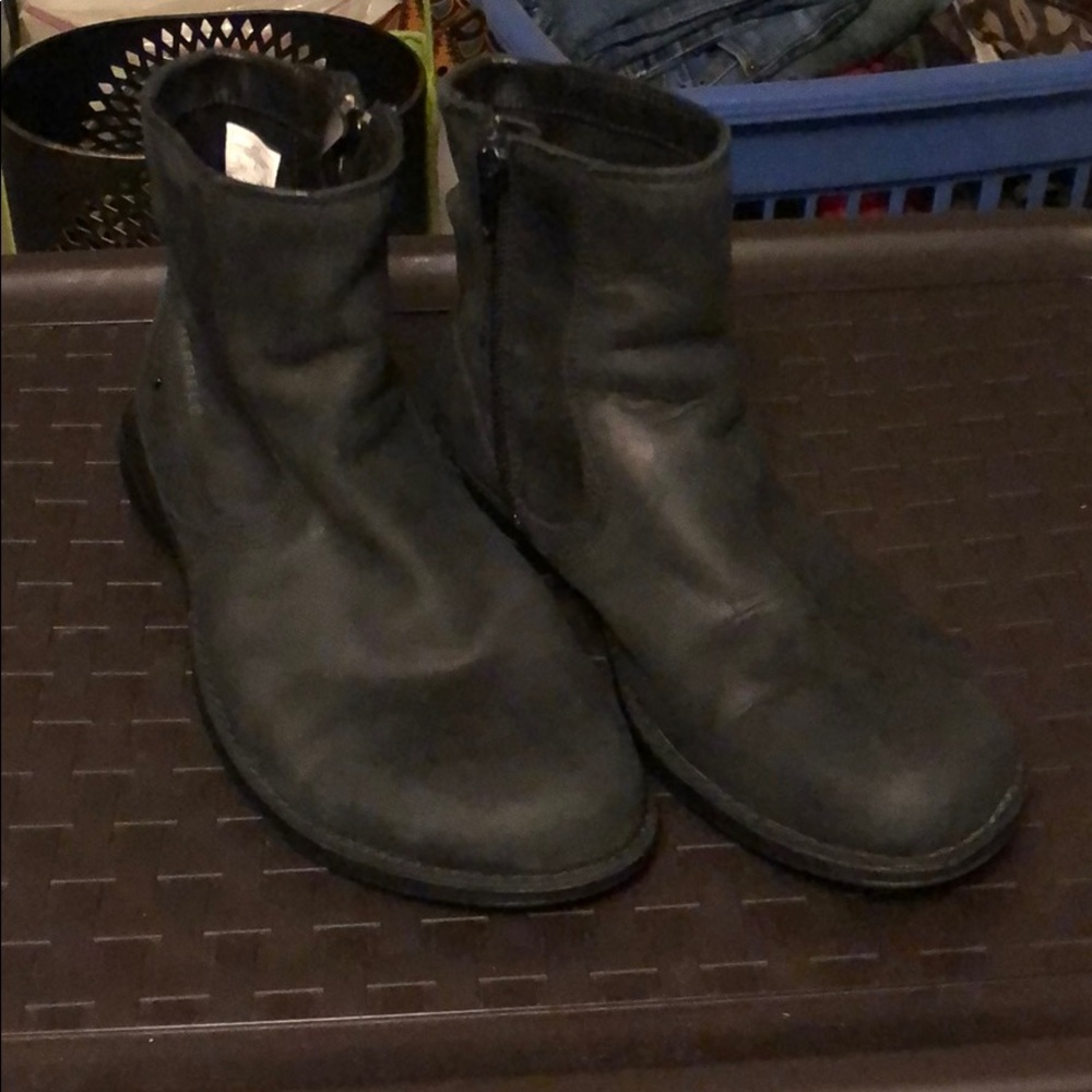 Merrell ankle boots size 7